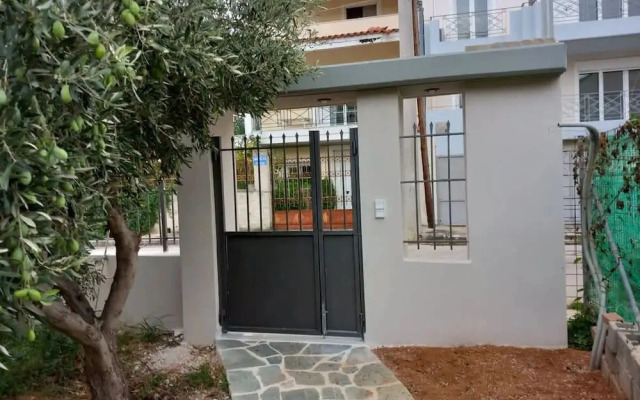 Pavlos Loft Apartment - Leontari Garden Escape