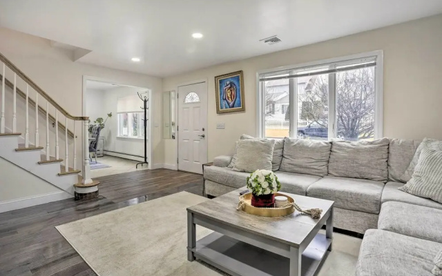 Charming Mamaroneck Home ~ 22 Mi to Manhattan