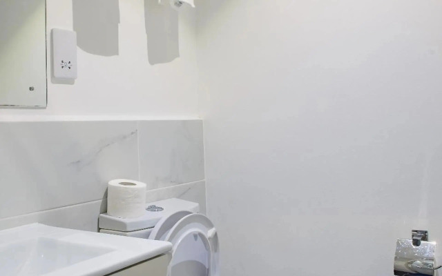 The Avery, 2 Bed Duplex Apartment at Embassy Gardens