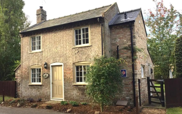 The Old Post Office, Hilton