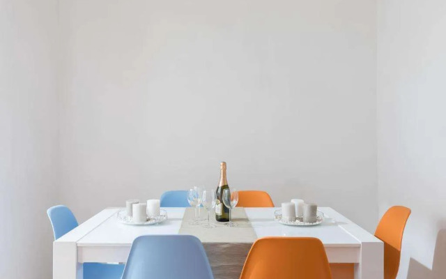 A World Aparts - 40 Sforza