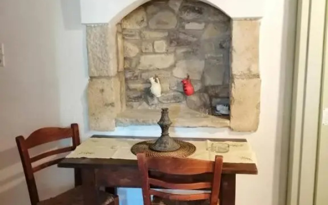 Petrino 2 - Traditional Lerian House