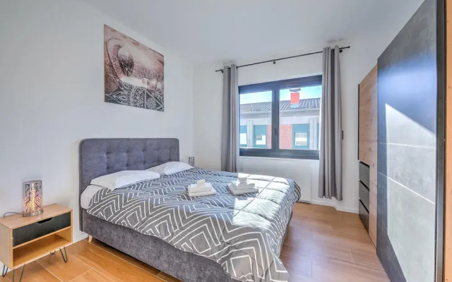 Boutique Apartment 12