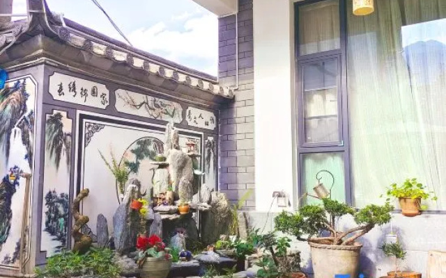 Yunduo Ashely Yunni Alley Meishu (Gucheng Nanmen Branch)