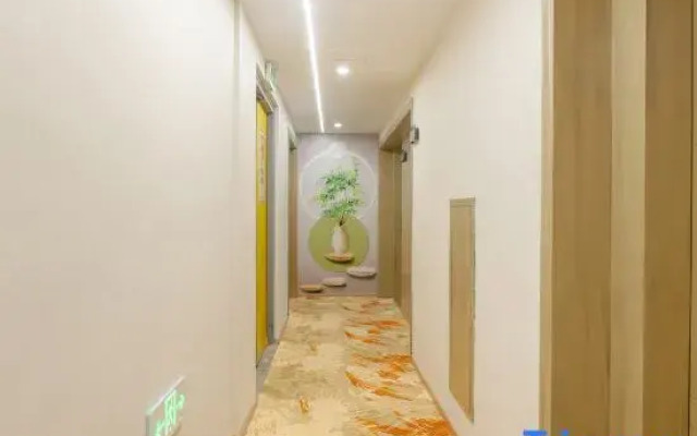 Yimei Xiyue Hotel (Linhai Xiaqiao Road)