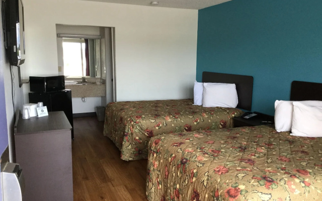 Oyo Hotel St. Louis Lambert Airport