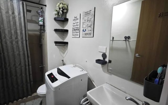 Luxurious and Cozy Condo in Quezon City With City View