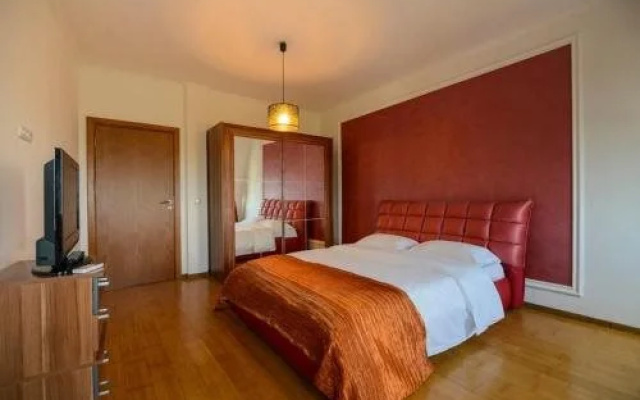 Purple Star Apartments