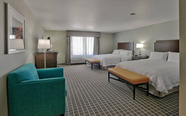 Hampton Inn & Suites Albuquerque Airport 1