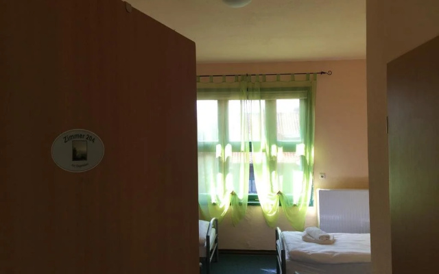 Hotel-Pension "Am Gegenstein"