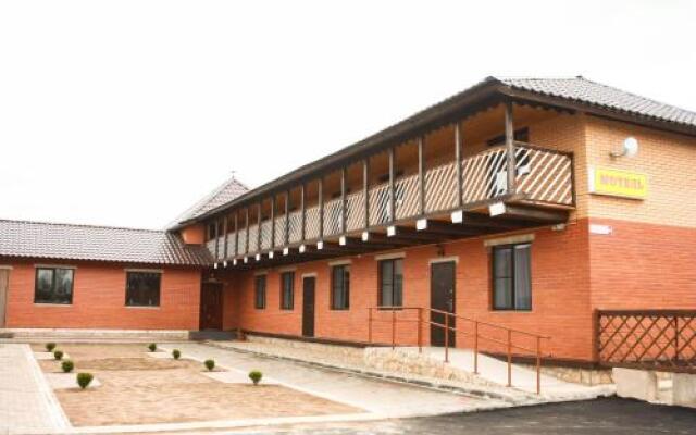 Гостиница Motel Voyazh в Печорах отзывы, цены и фото номеров - забронировать гостиницу Motel Voyazh онлайн Печоры вид на фасад