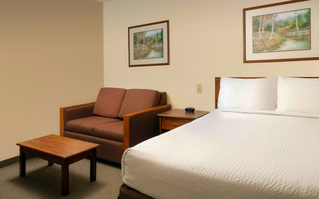 WoodSpring Suites Lincoln Northeast I-80