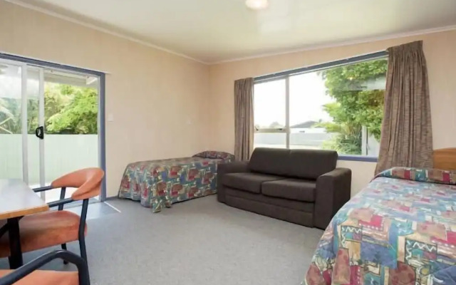 Travellers Inn Motel