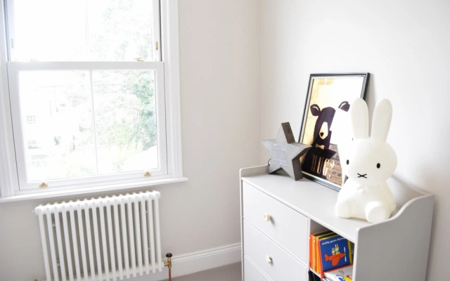 3 Bedroom Garden House in Dalston