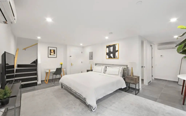 149bk-101 New Construction 2BR Private Garden W-D