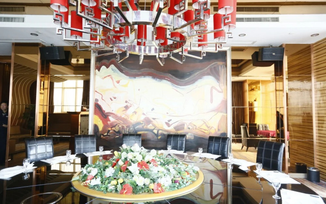 Royal Hotel