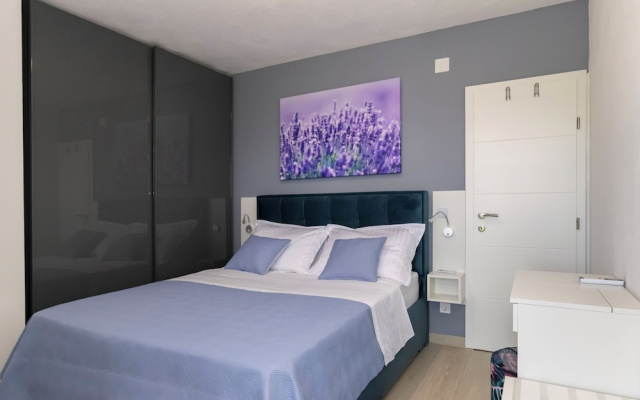 Apartment Sweet Dream Manjiga