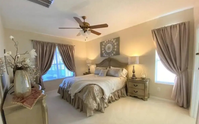 2712 Emerald Island