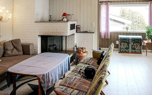 10 Person Holiday Home in Vikersund