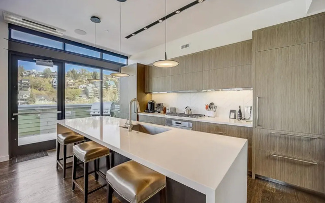 Coopers Collection 46 - The Penthouse at Parkite