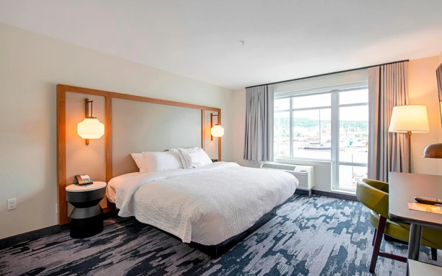 Fairfield Inn & Suites Duluth Waterfront