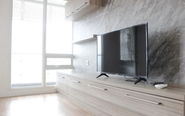 Gorgeous 3br Apartment at Landmark Residence Near 23 Paskal