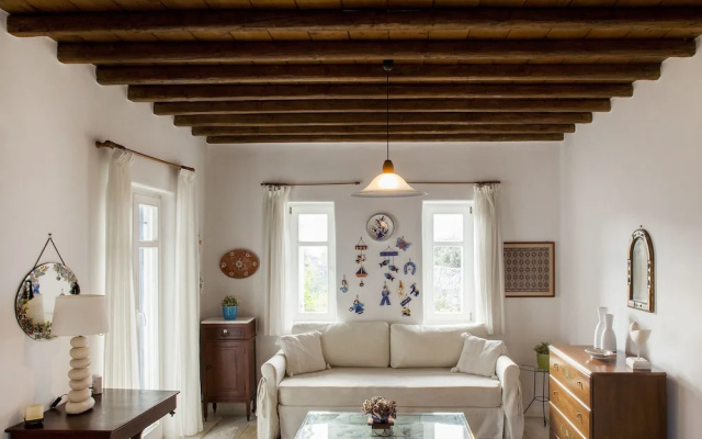 Pleiades Villa, Near Ornos Beach
