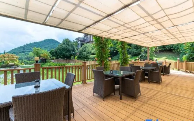 Anji Muyinyi Fengheli Golf Holiday Villa