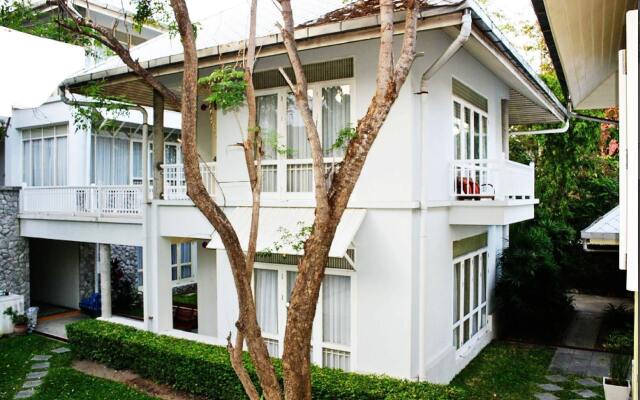 Baan Bayan Beach Hotel вид на фасад