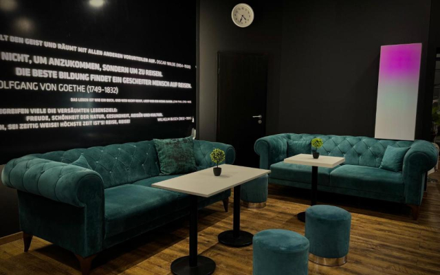 Colour Hotel