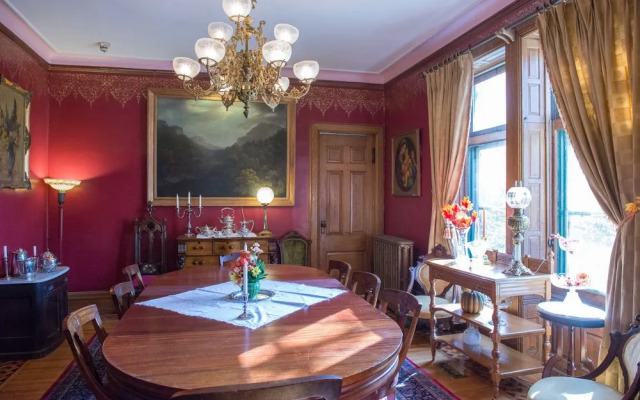 The Gables Bed and Breakfast Philadelphia