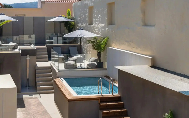 Dea Del Porto Crete Suites