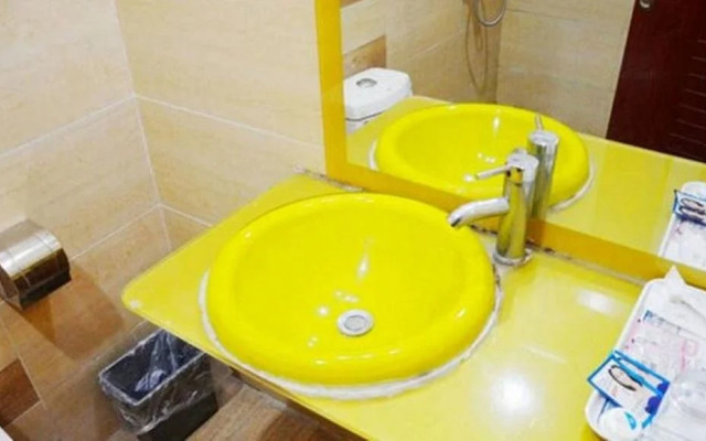 Qinhai Hotel
