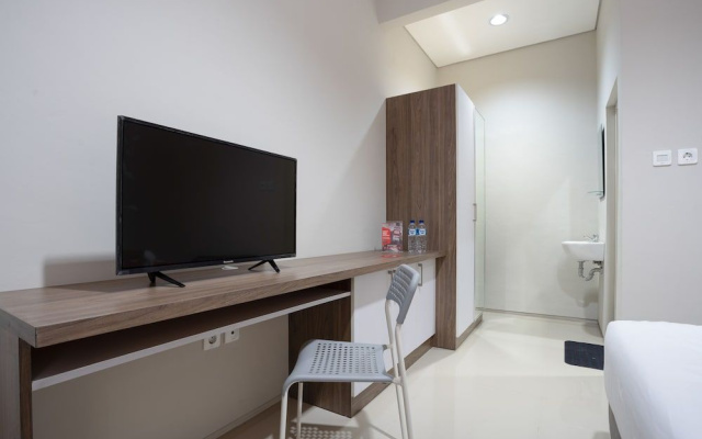 RedDoorz near JIEXPO Kemayoran