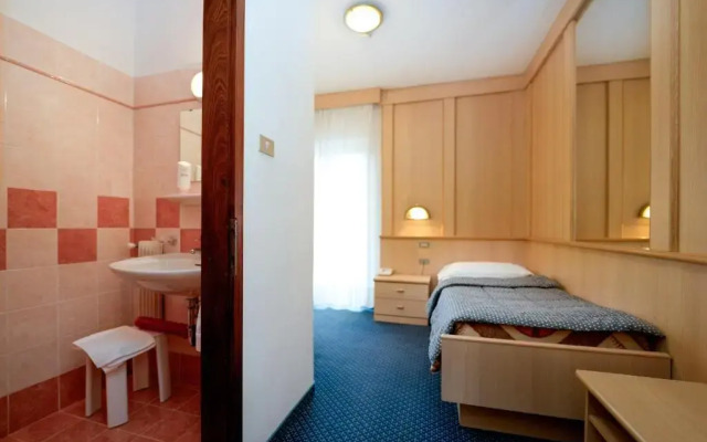 Hotel Mary