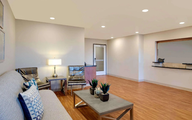 WoodSpring Suites Frederick I-70