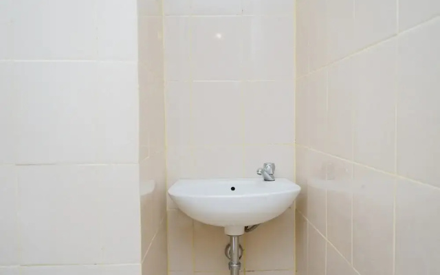 Homey And Simply 2Br At Serpong Greenview Apartment
