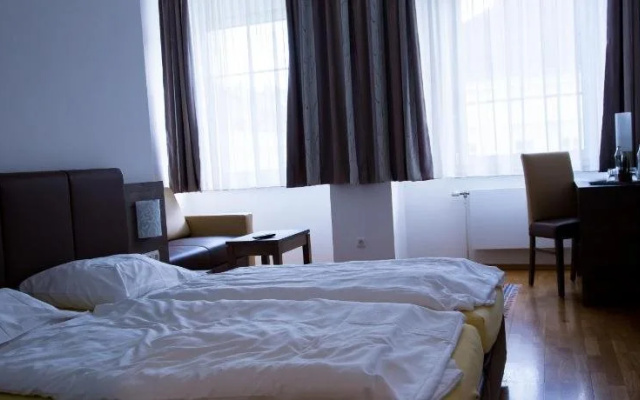 Hotel Vinothek Schwarzer Adler