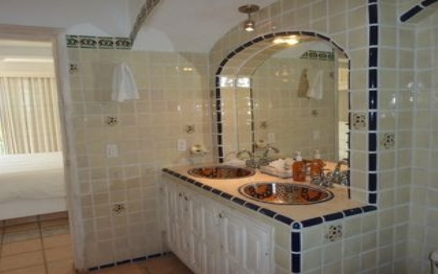 Отель Villa Gold Dome 6 Bedrooms 7 Bathrooms Villa Педрегал ванная