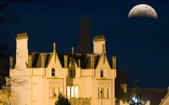 Ballykealey House