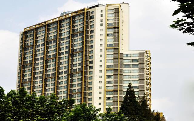 Kingtown Hotel Hongqiao вид на фасад