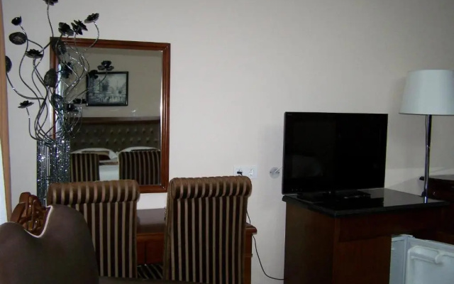 Ainaline Hotel