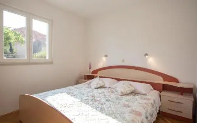 Apartments Frano Jr by the Sea