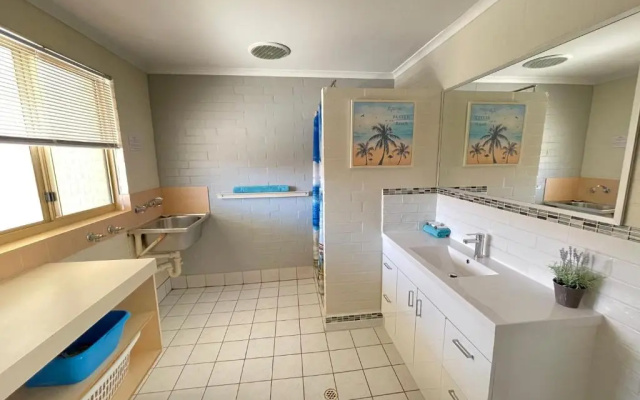 Shark Bay Seafront Apartments