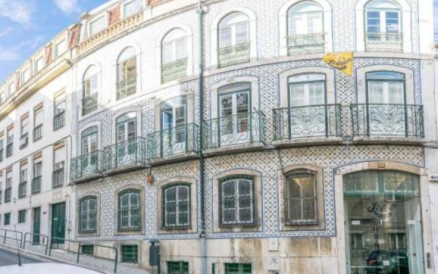 Back To Lisbon Hostel Лиссабон вид на фасад
