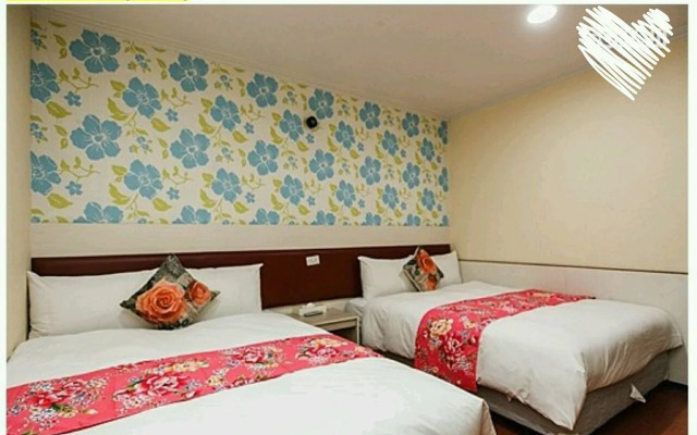 Happy Holiday Hotel