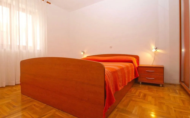 Apartment 1573