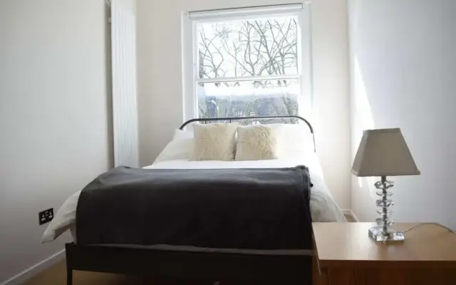 2 Bedroom Flat Near Notting Hill
