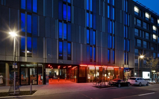 Numa Berlin Weinmeister