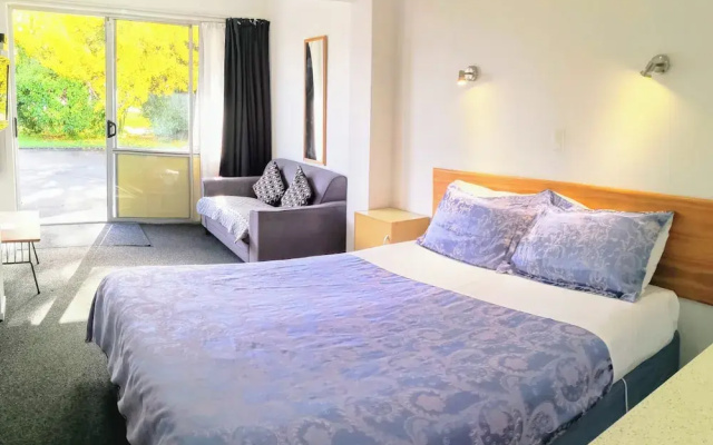 Cambrian Lodge Motel